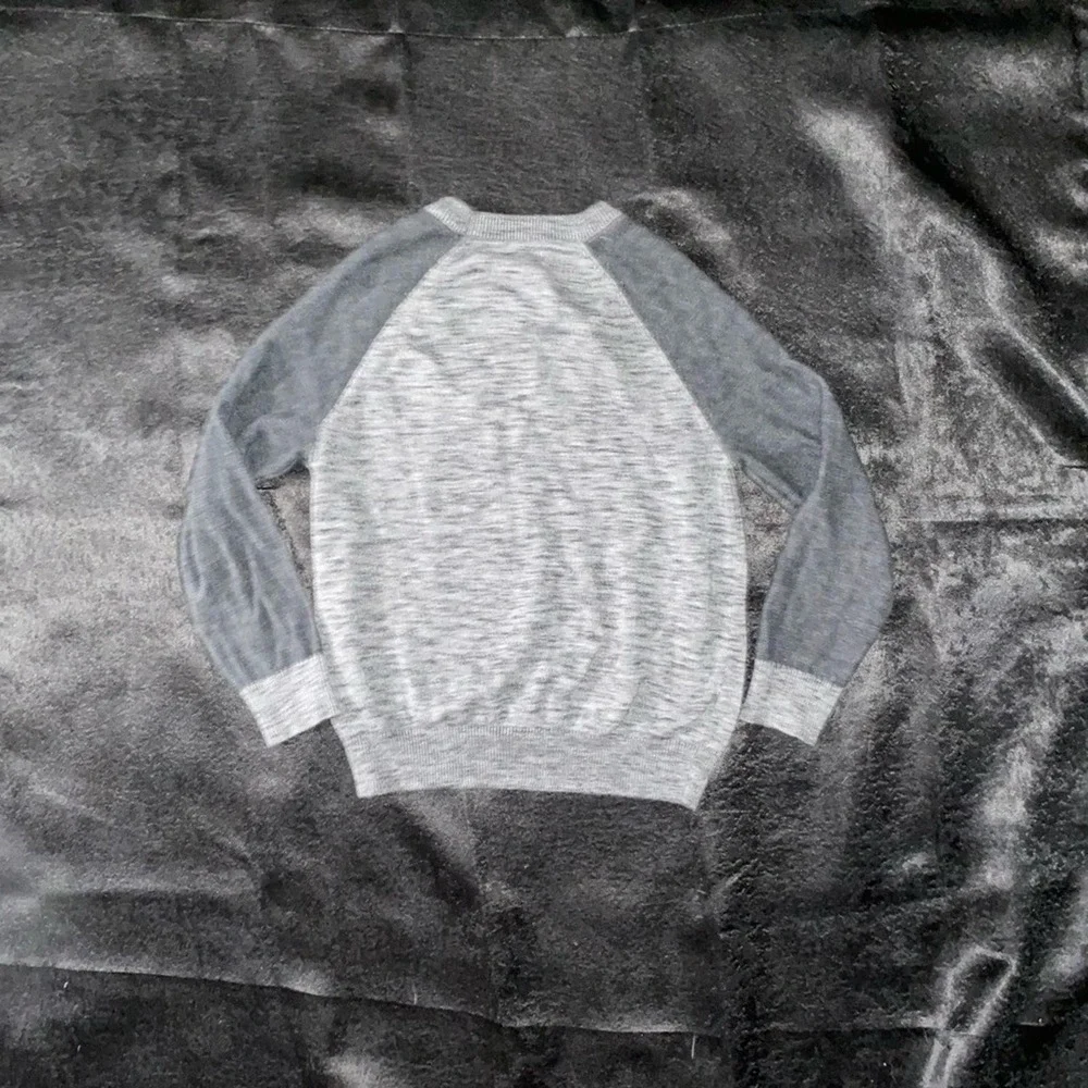 𝅺CAT Jack Girl’s Two Tone Gray Long Crewneck Sleeve Sweater